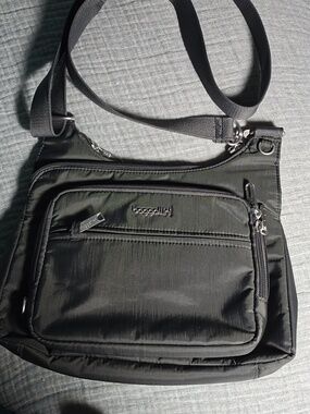 Baggallini Gray Lightweight Crossbody Messenger Bag with 5 zipper compartments.